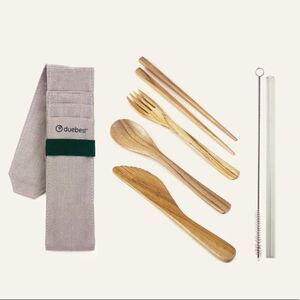 NWT duebest Reusable Straw & Cutlery Set